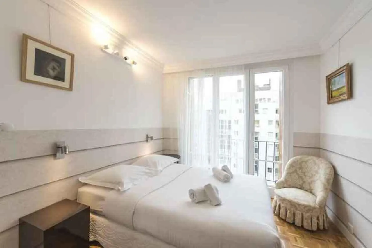 Veeve - Apartment near Pont de Grenelle Paris 0*,  France