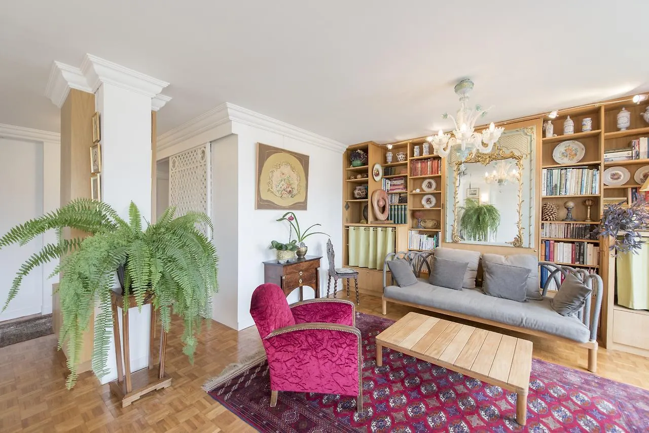 Veeve - Apartment near Pont de Grenelle Paris