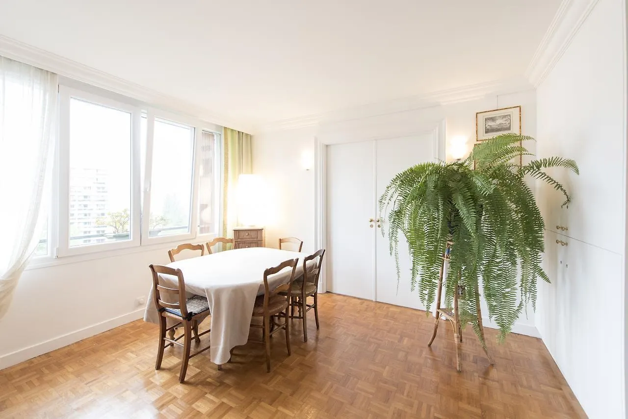 Veeve - Apartment near Pont de Grenelle Paris