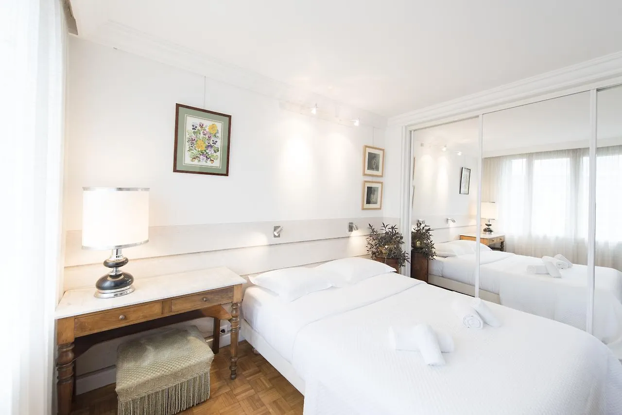 Veeve - Apartment Near Pont De Grenelle Paris